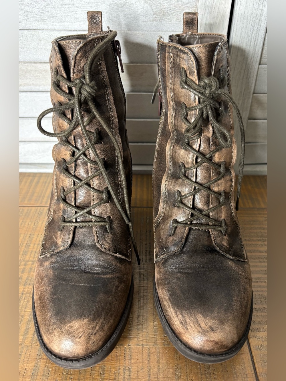 Earth Shoes Missoula Taupe Leather Lace Up Heeled Ankle Boots Size 9.5 - Picture 3 of 16